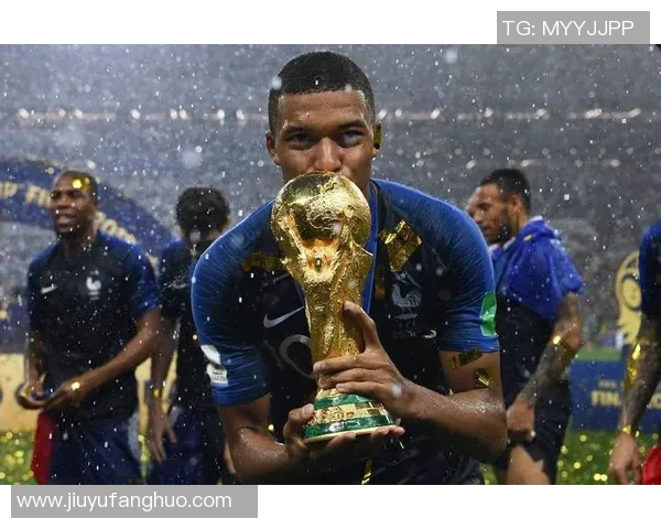 姆巴佩身高曝光!足球天才的身高原来不止178cm? 姆巴佩身高曝光!足球天才的身高原来不止178cm?